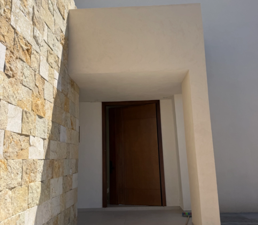 Entrada principal de casa en venta en Vivento Residencial, Saltillo