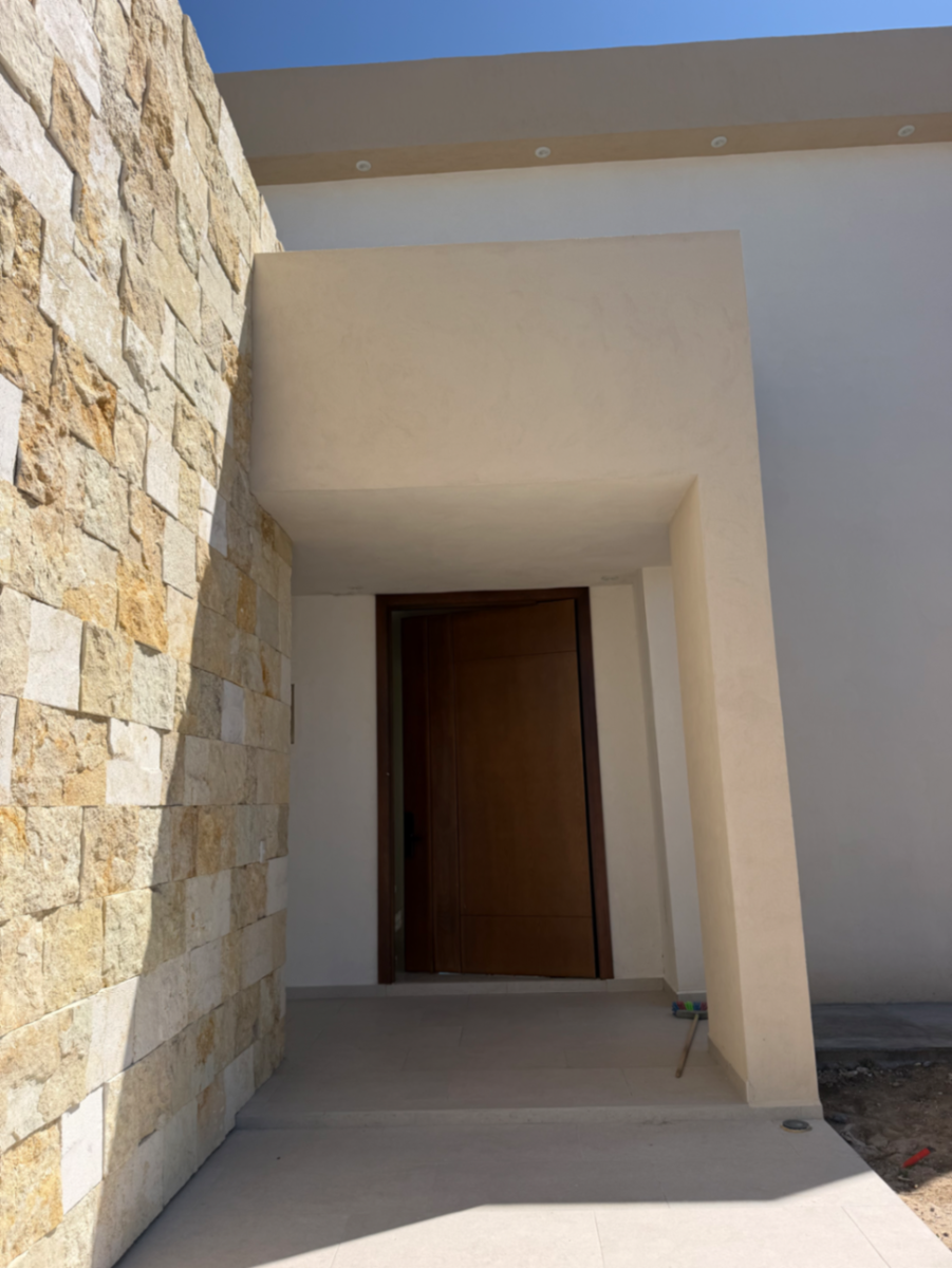 casa-en-venta-saltillo-vivento-03 Entrada principal de casa en venta en Vivento Residencial, Saltillo
