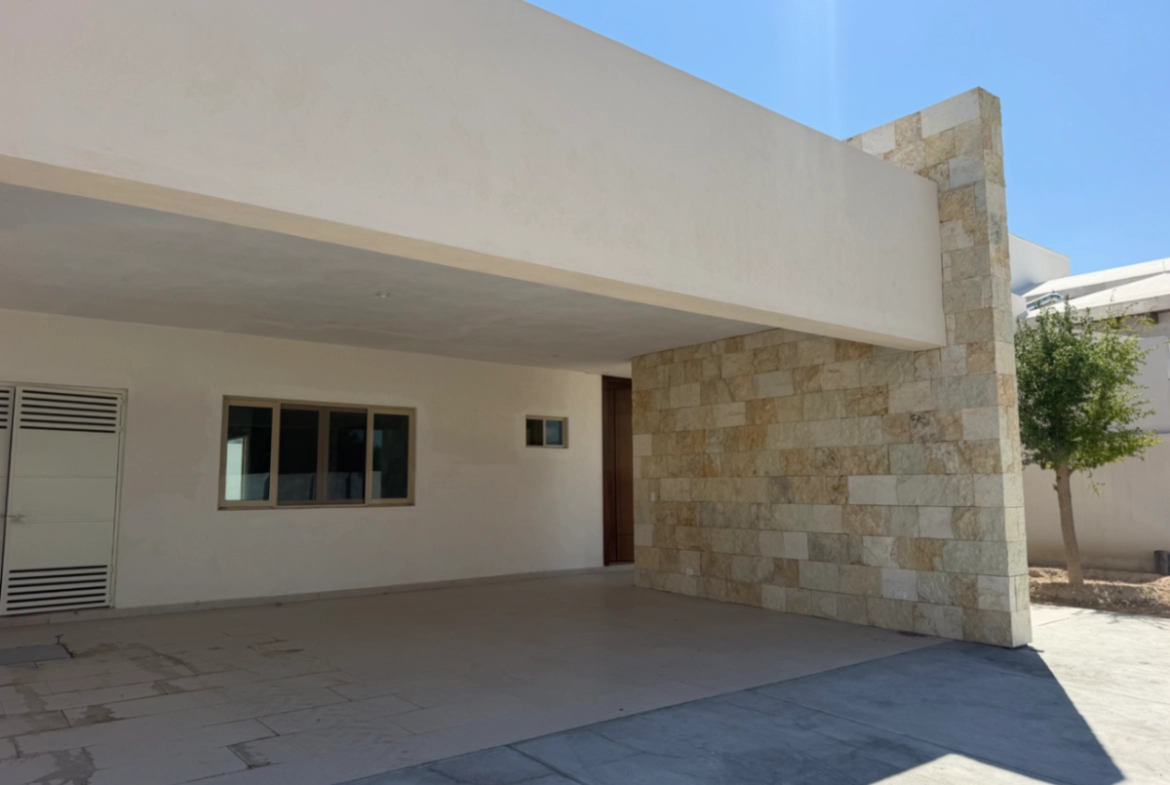 Cochera cubierta de casa en venta en Vivento Residencial, Saltillo