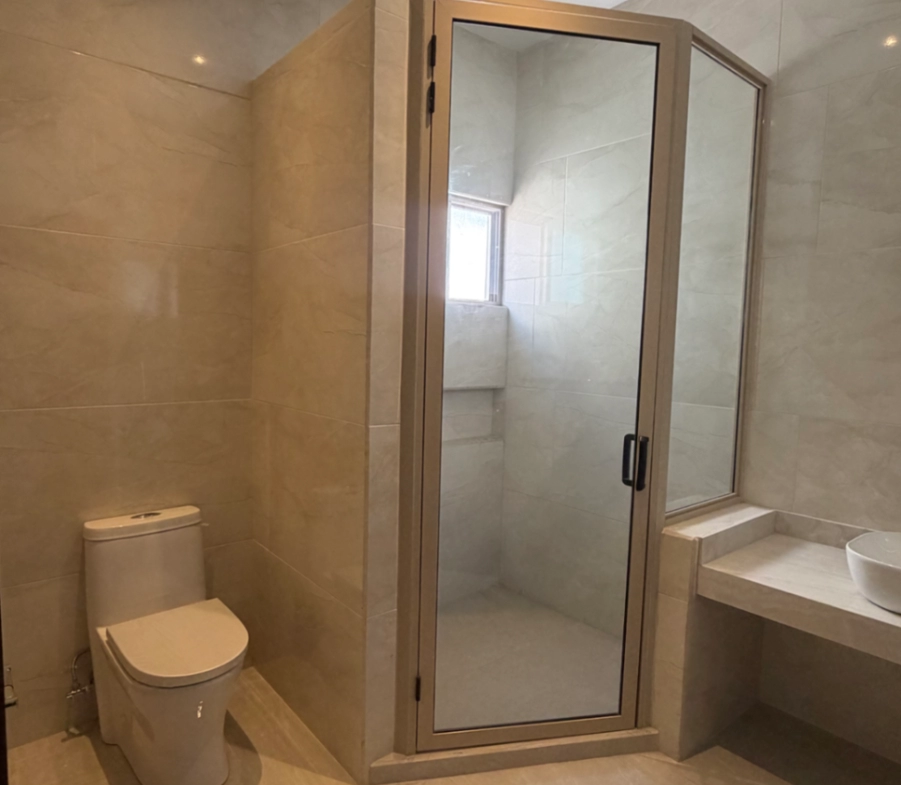 Baño completo de casa en venta en Vivento Residencial, Saltillo
