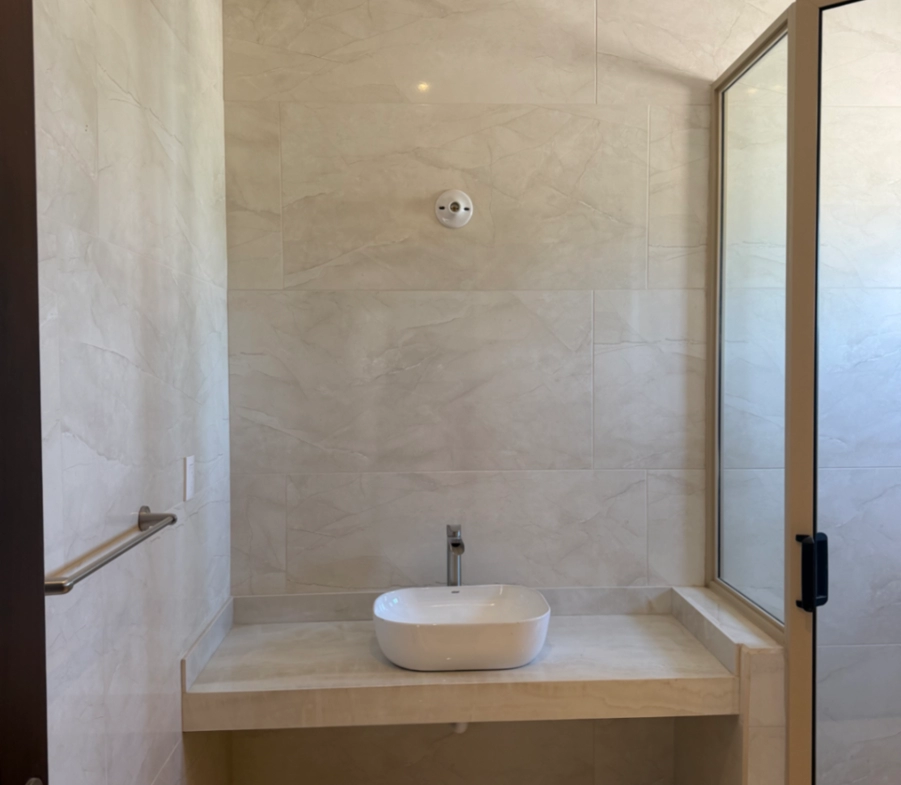 Lavabo de baño de casa en venta en Vivento Residencial, Saltillo